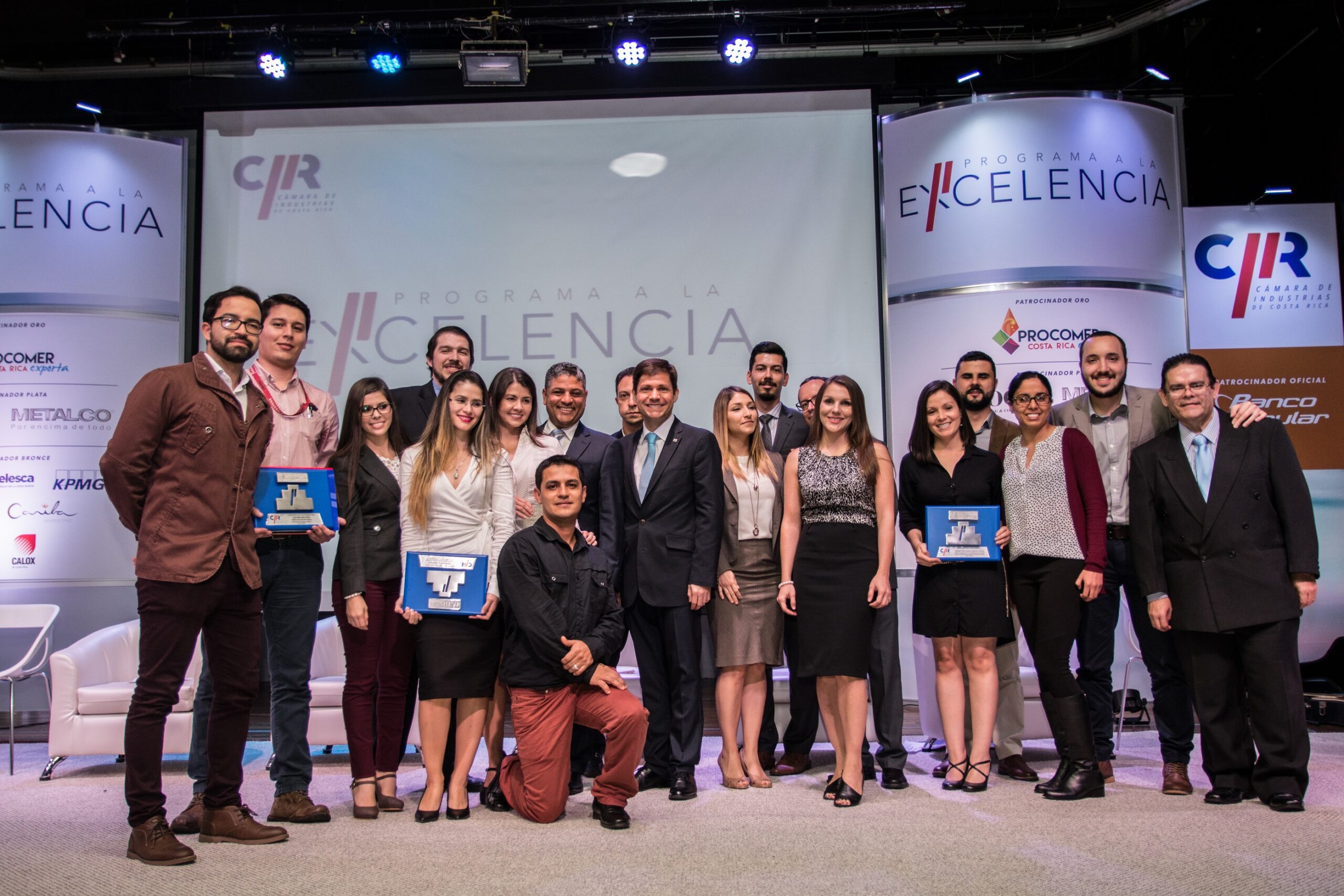 Bridgestone obtiene premio por su compromiso con la excelencia