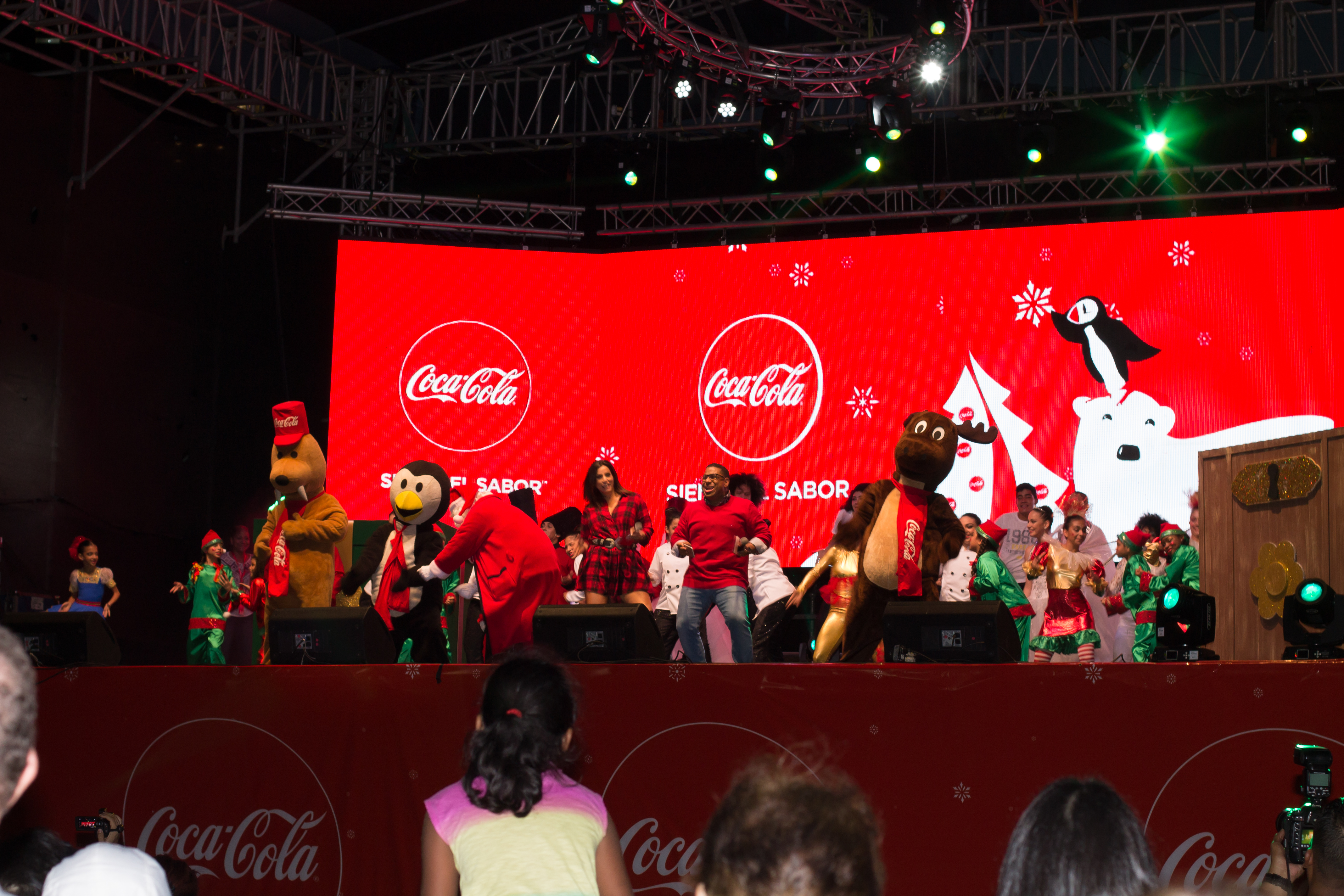 Coca-Cola invita a reconocer a los trabajadores de la Navidad