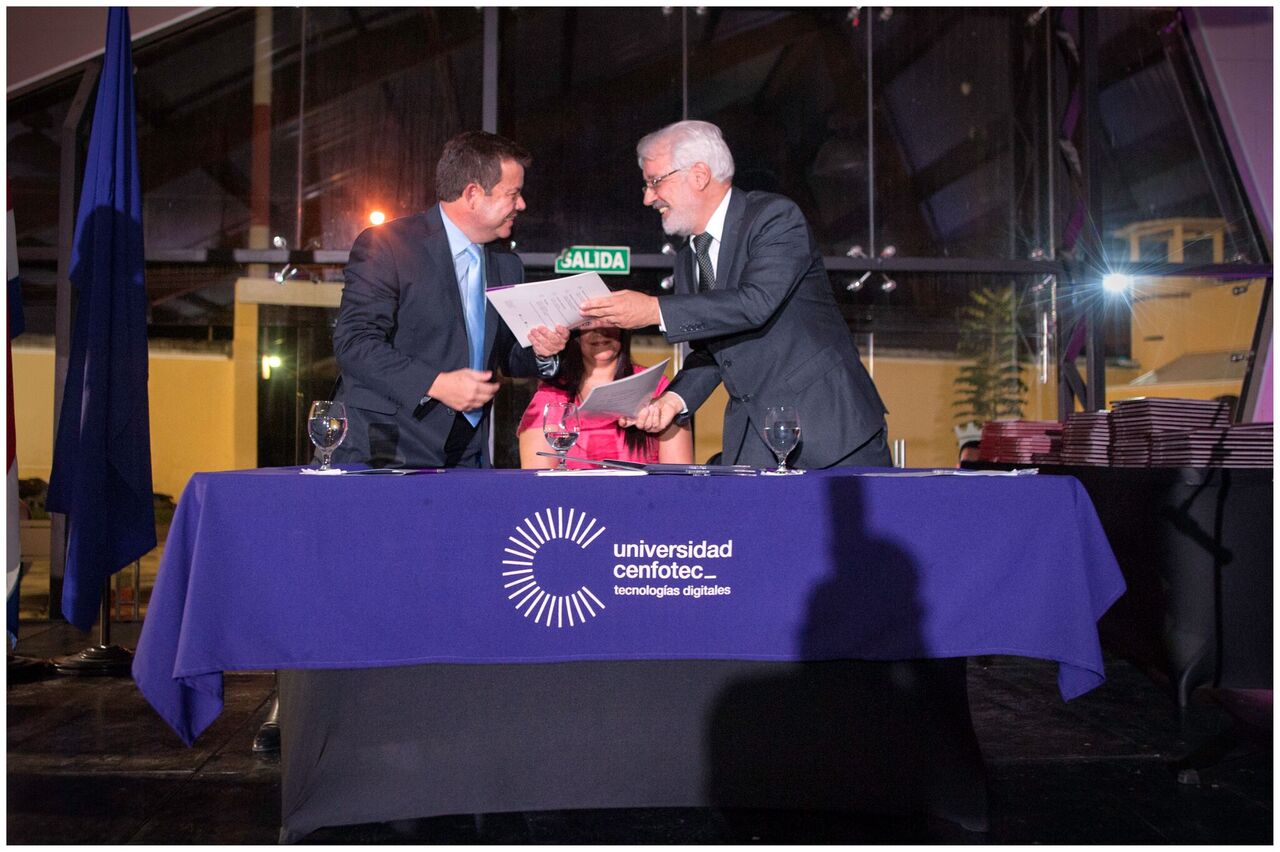 Unos 200 jóvenes se beneficiarán con programas técnicos en tecnología e inglés