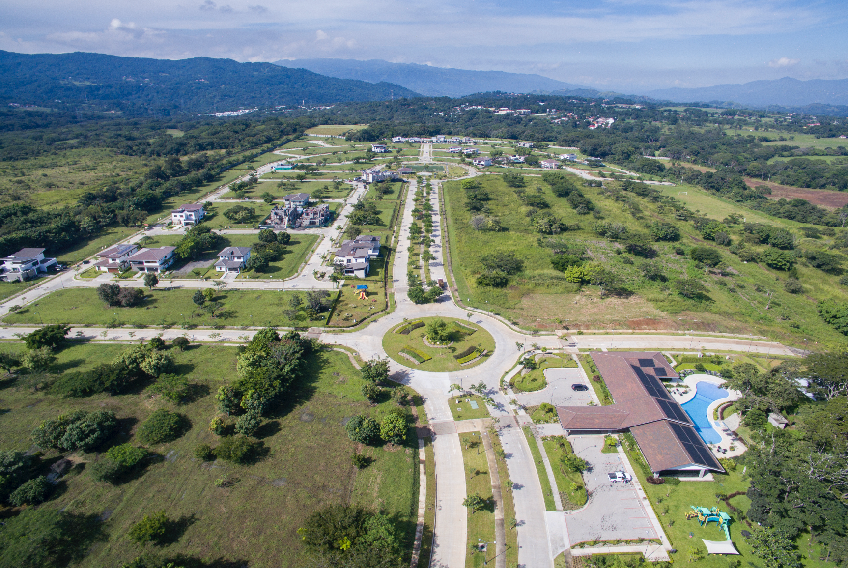 ¿Qué aspectos se deben tomar en cuenta antes de comprar una vivienda?