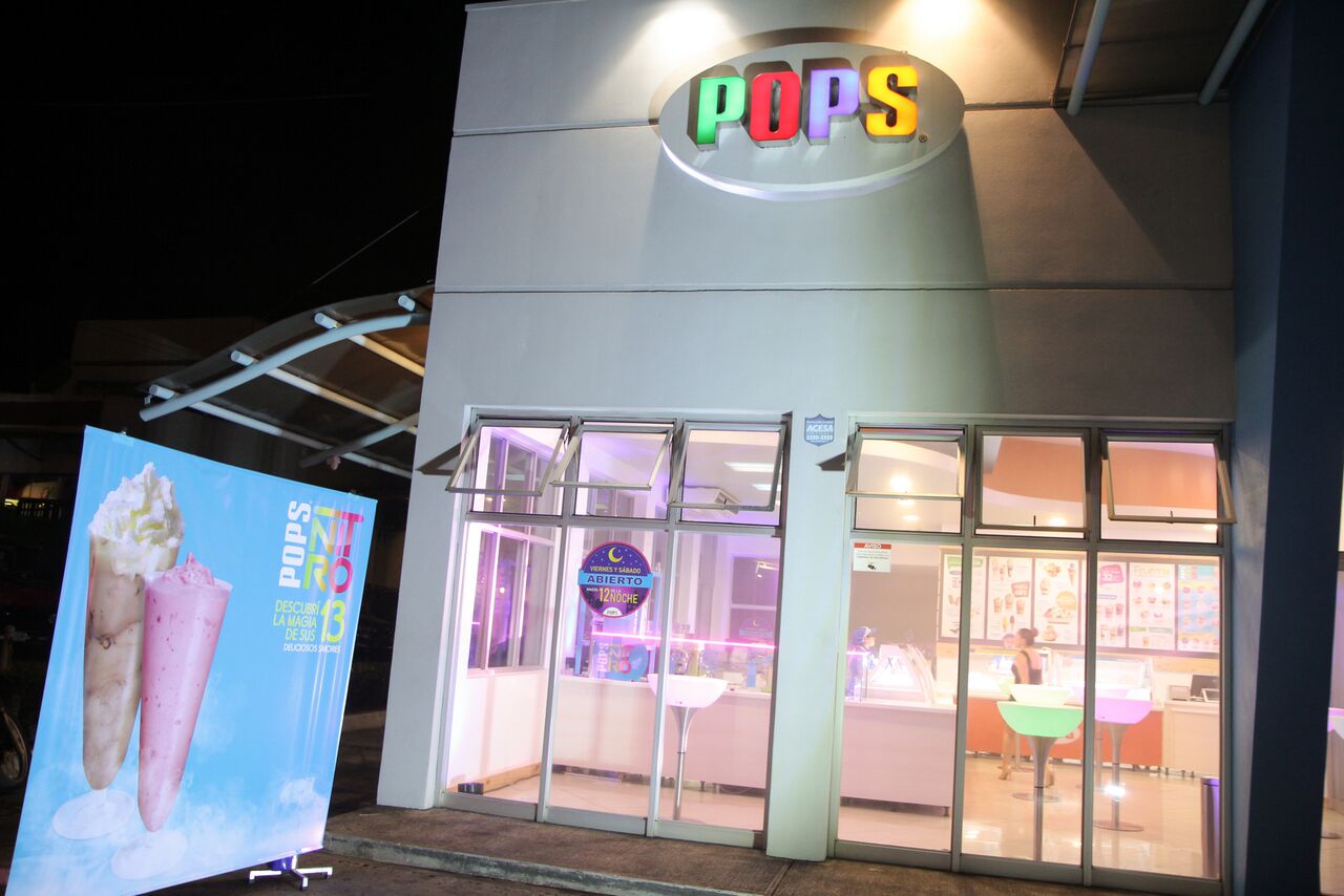 Pops innova con técnica para hacer helados a base de nitrógeno líquido