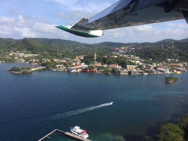 Rotundo éxito vuelos charter de Costa Rica a Roatán