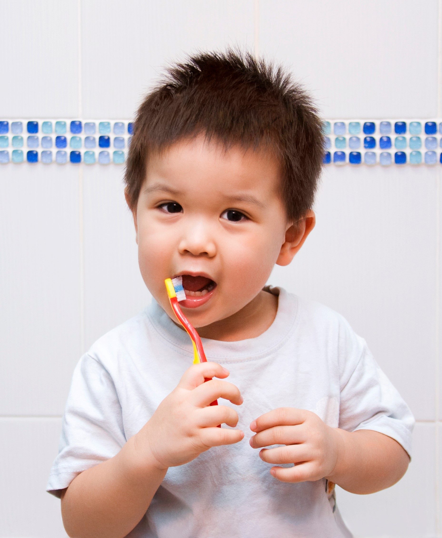 Cuidados dentales para bebés y niños