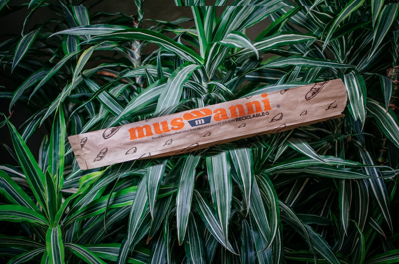 Musmanni cambia bolsas de plástico  a bolsas de papel 100% reciclable