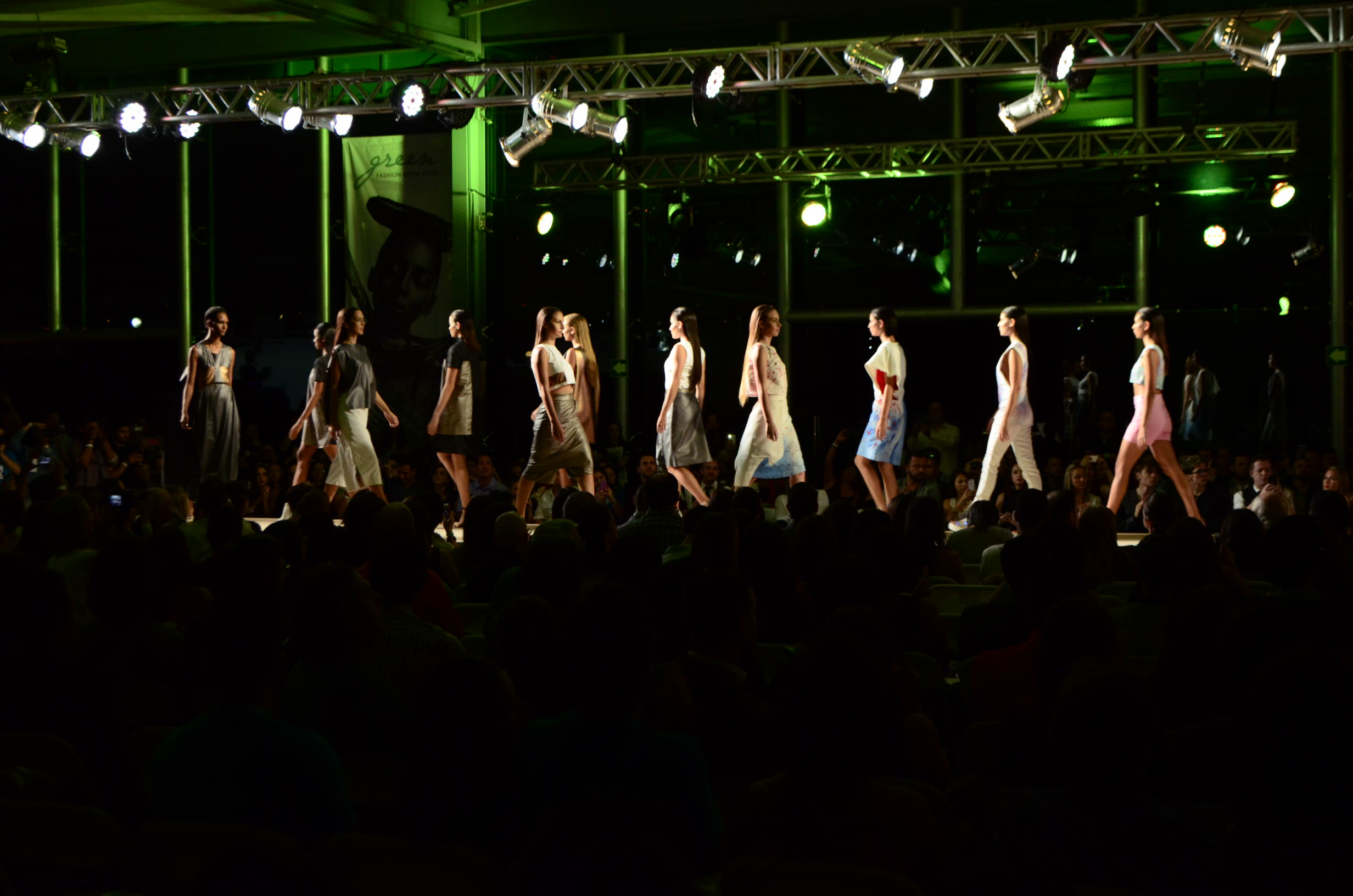 Casting desfile anual de Diseño de Modas de Universidad Creativa