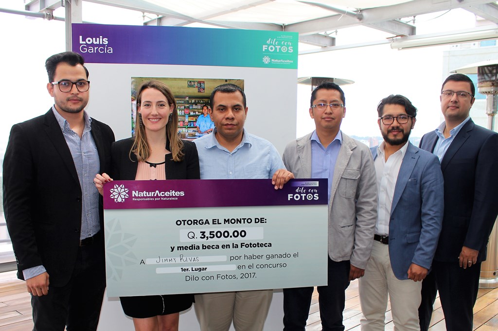 NaturAceites premia a jóvenes promesas de la fotografía en Guatemala