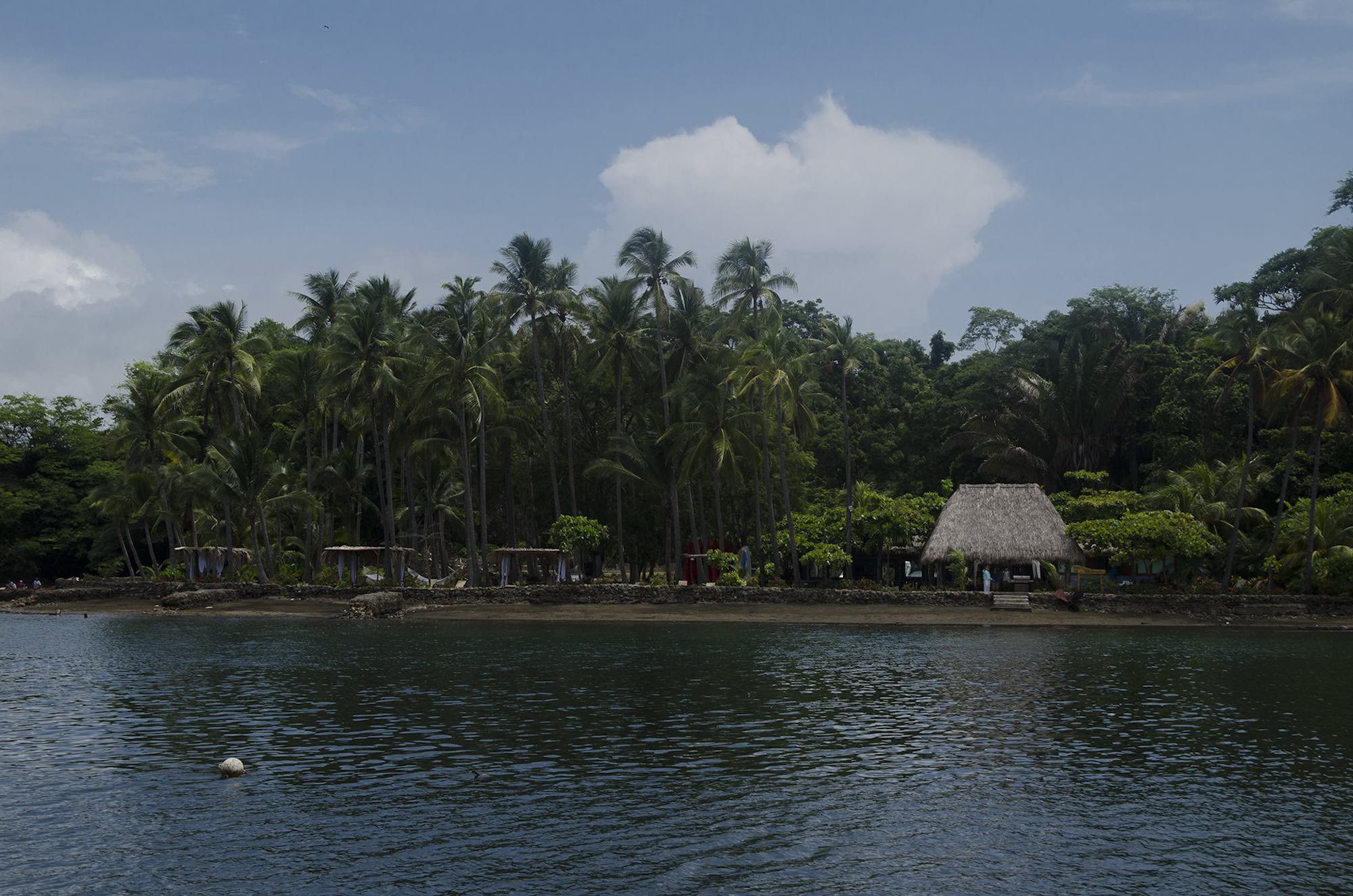 Abren el primer hotel ubicado en una isla costarricense