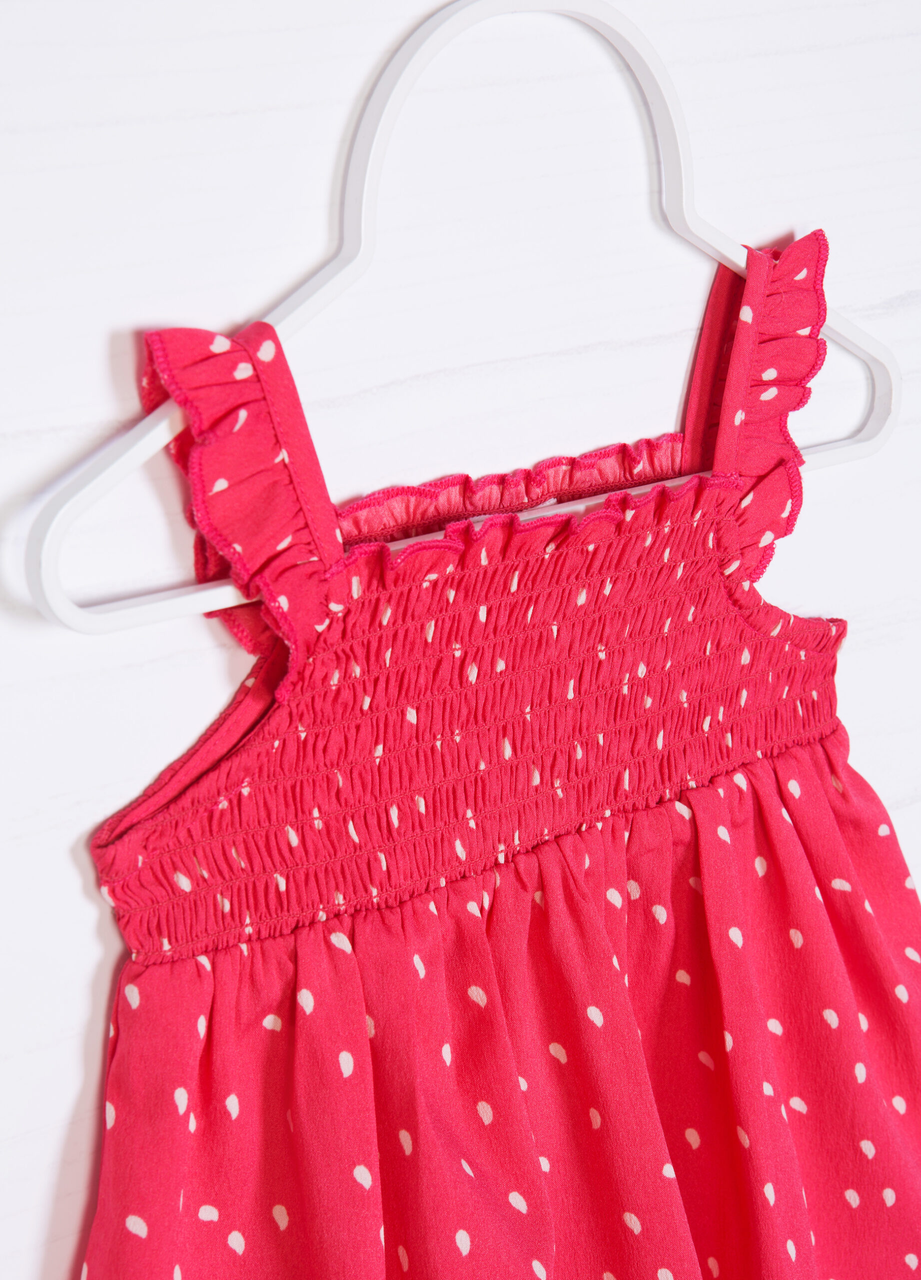 Inicia temporada de descuentos en tiendas de moda europea