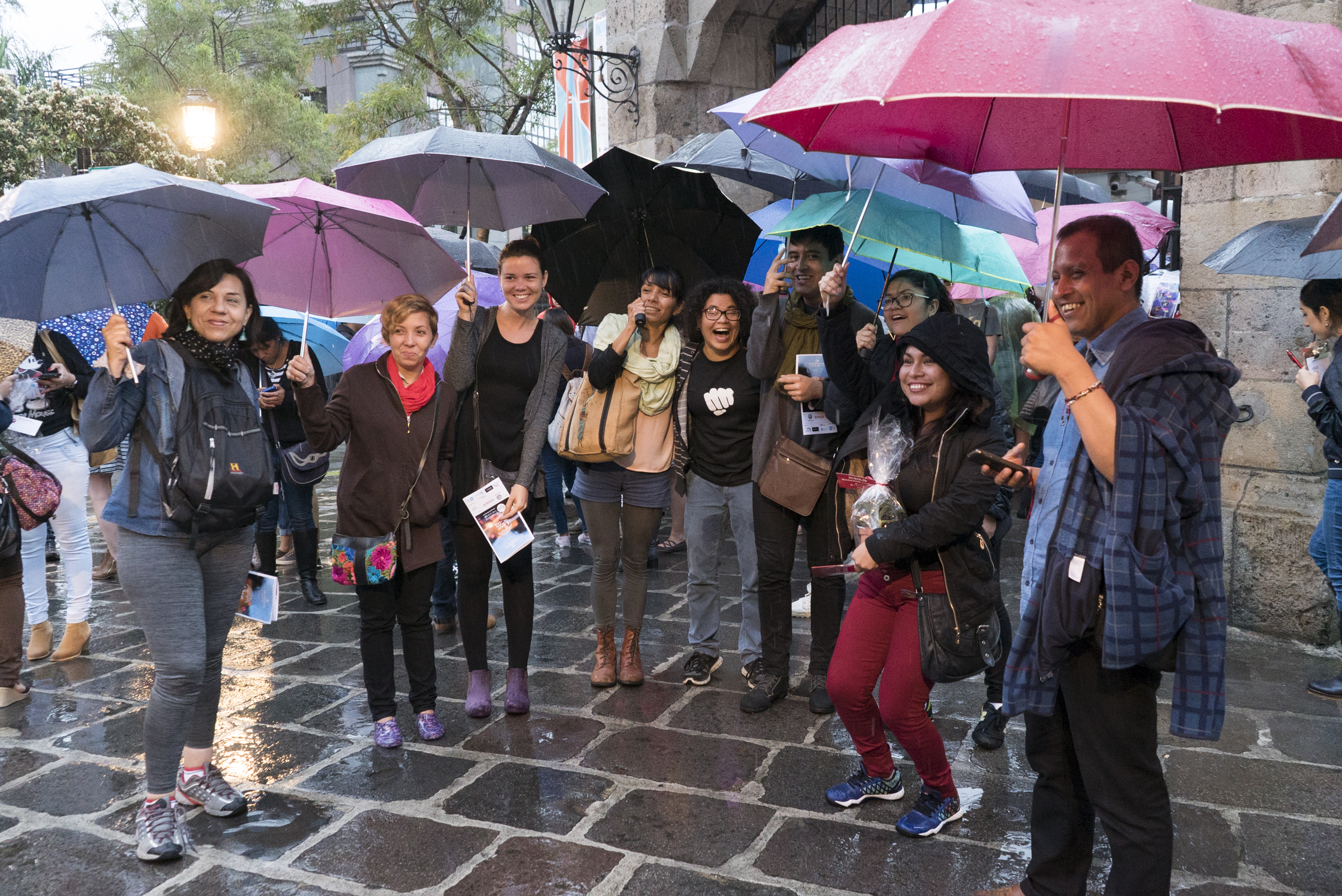 La lluvia también se disfruta con el quinto Art City Tour del año