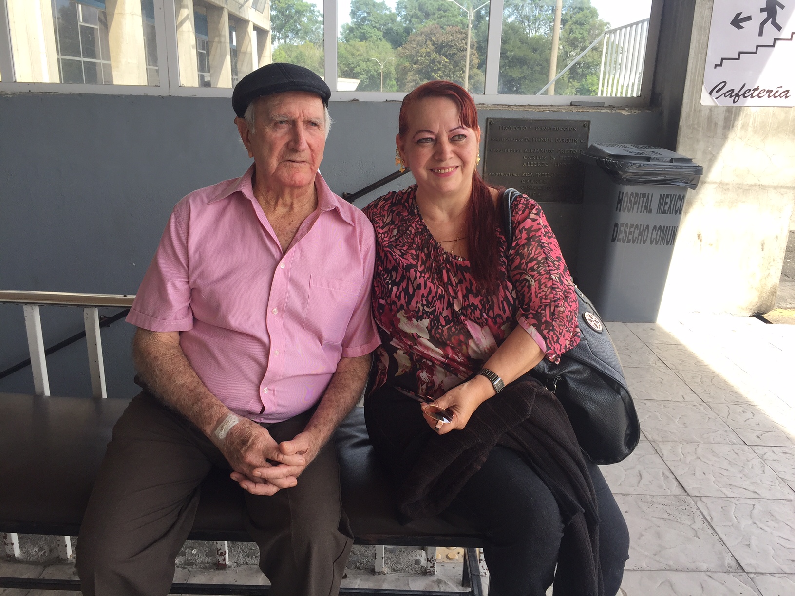 Hospital México celebra la vida de 100 adultos mayores después de implante de válvula cardíaca