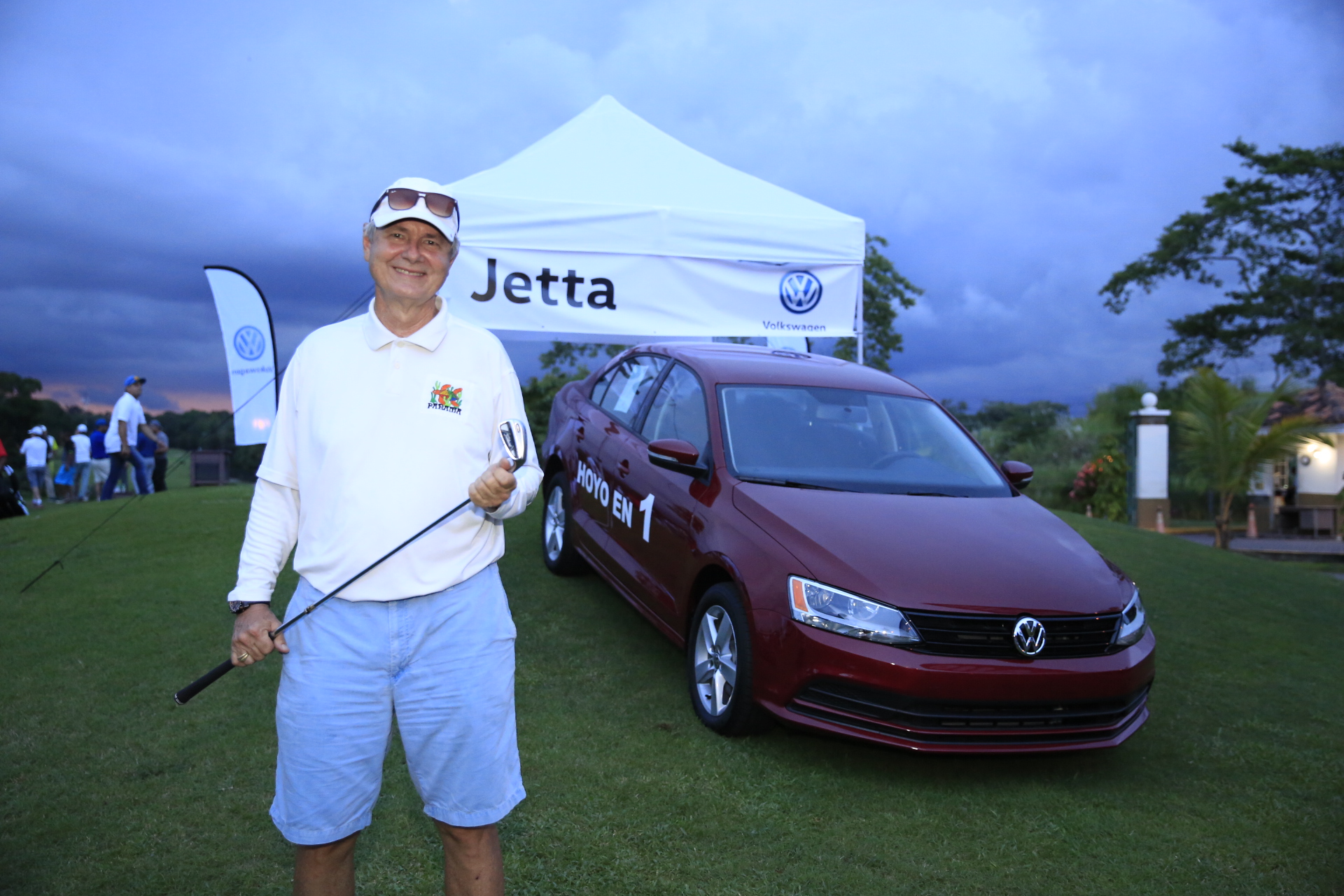 Torneo de Volkswagen Masters regaló un Volkswagen Jetta al hole in one del hoyo 11