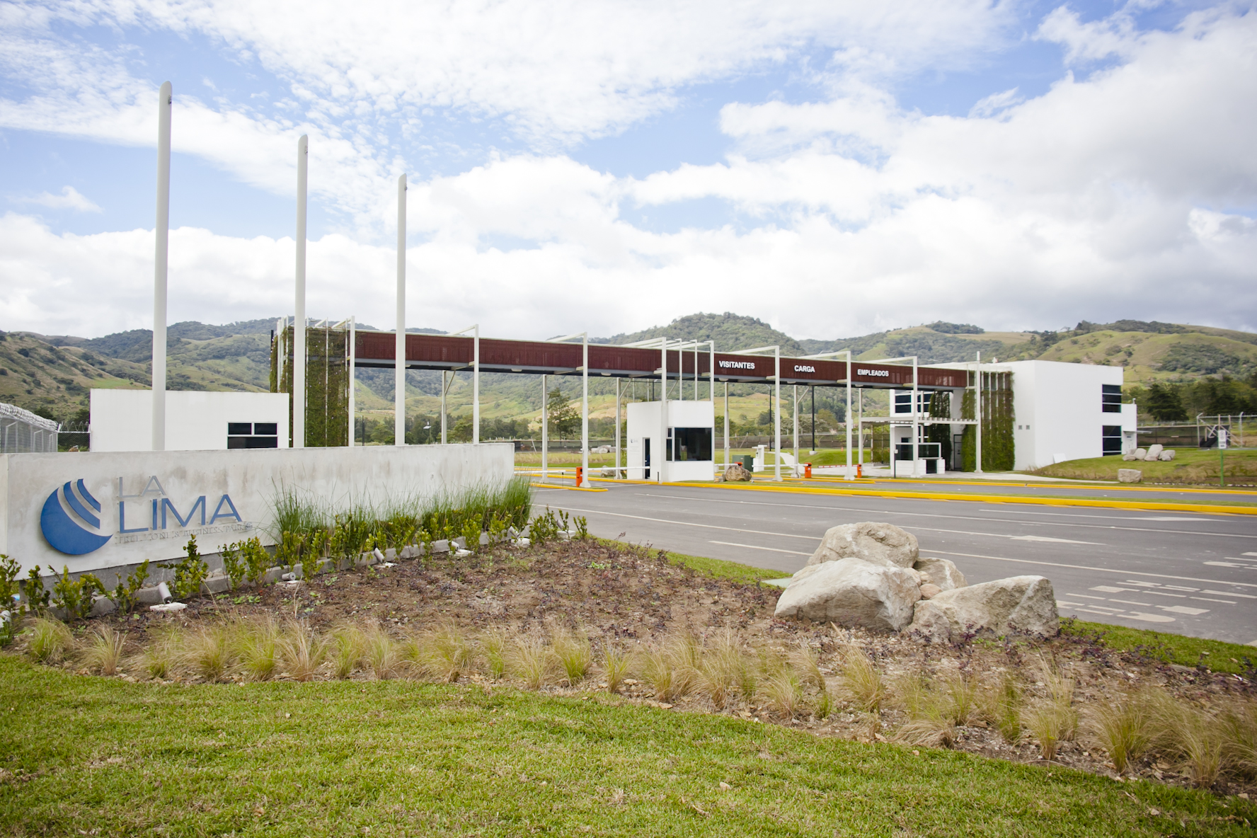 Primera empresa de capital costarricense  inicia operaciones en Zona Franca La Lima