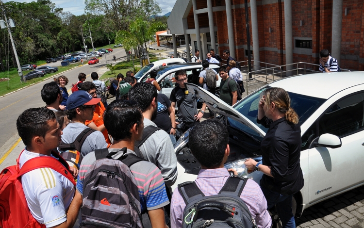 Costa Rica reúne las condiciones para tener autos eléctricos