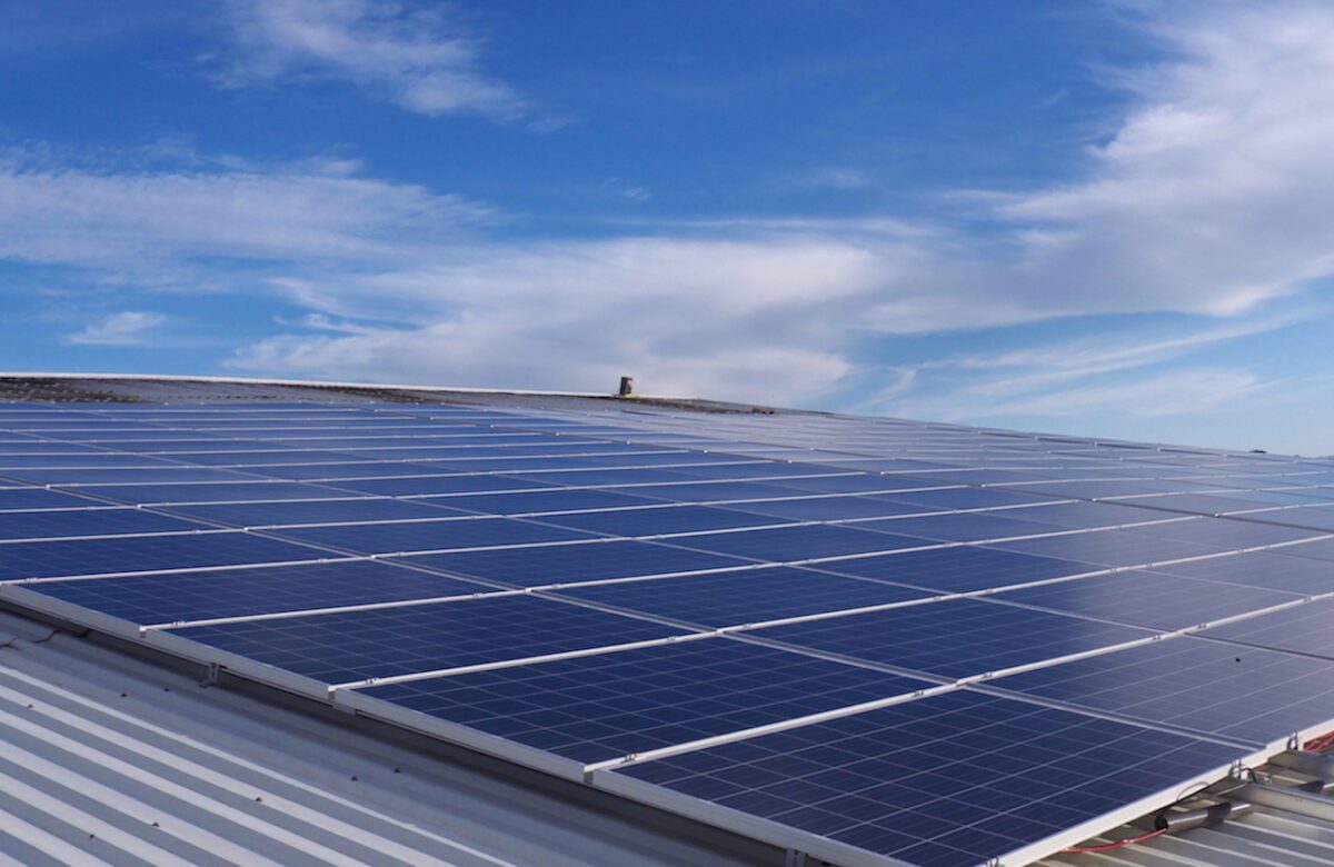 Cine Magaly operará sus salas con energía solar