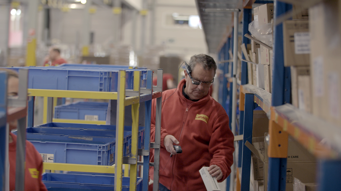 DHL Supply Chain establece el uso de lentes inteligentes como un nuevo estándar en logística