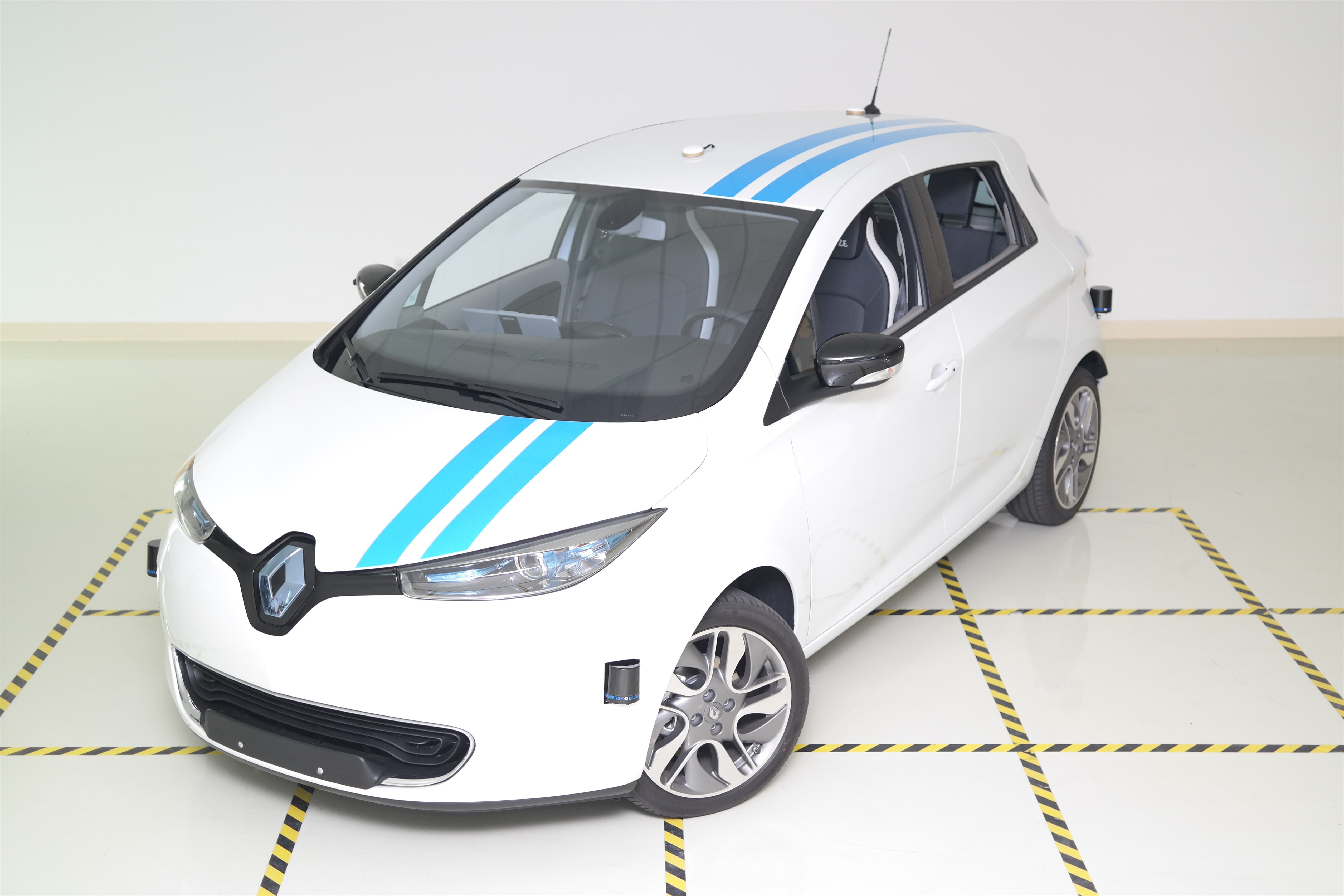 Grupo Renault presenta sistema autónomo que evita obstáculos