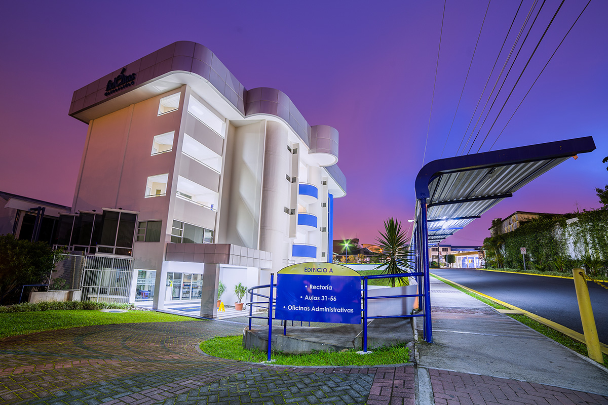 Estudiantes con nueva opción para estudiar economía