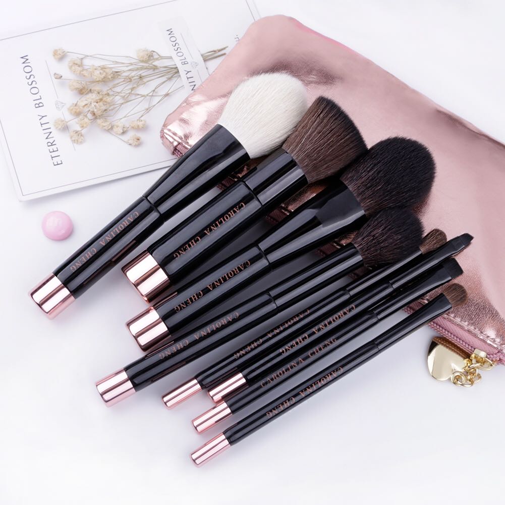 Carolina Cheng Makeup Atelier lanza innovadoras brochas para un look natural