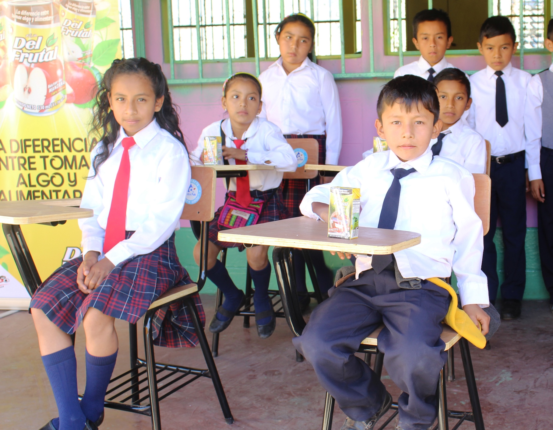 Néctares Del Frutal beneficia la educación guatemalteca