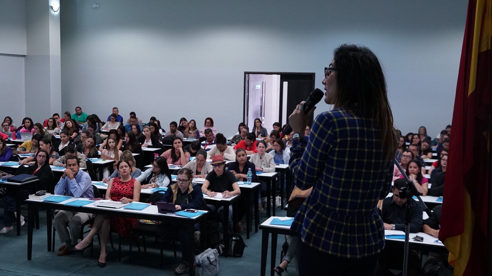 Psicólogos se instruyen en estrategias para minimizar el impacto de la victimización