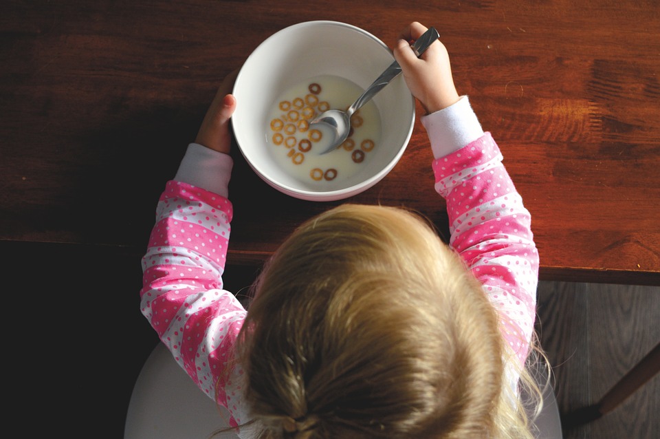 ¿Cómo lograr que sus hijos desayunen bien?