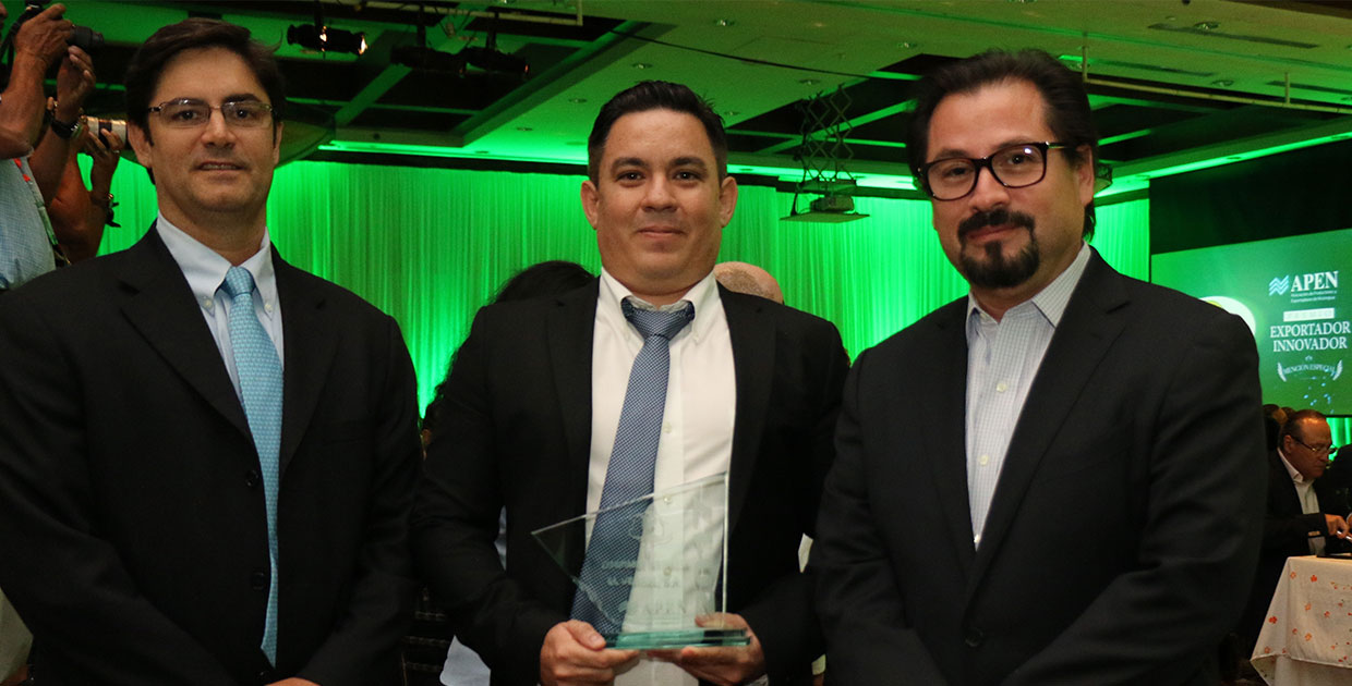 “El Vergel S.A.” recibe el  premio Exportador Innovador 2017