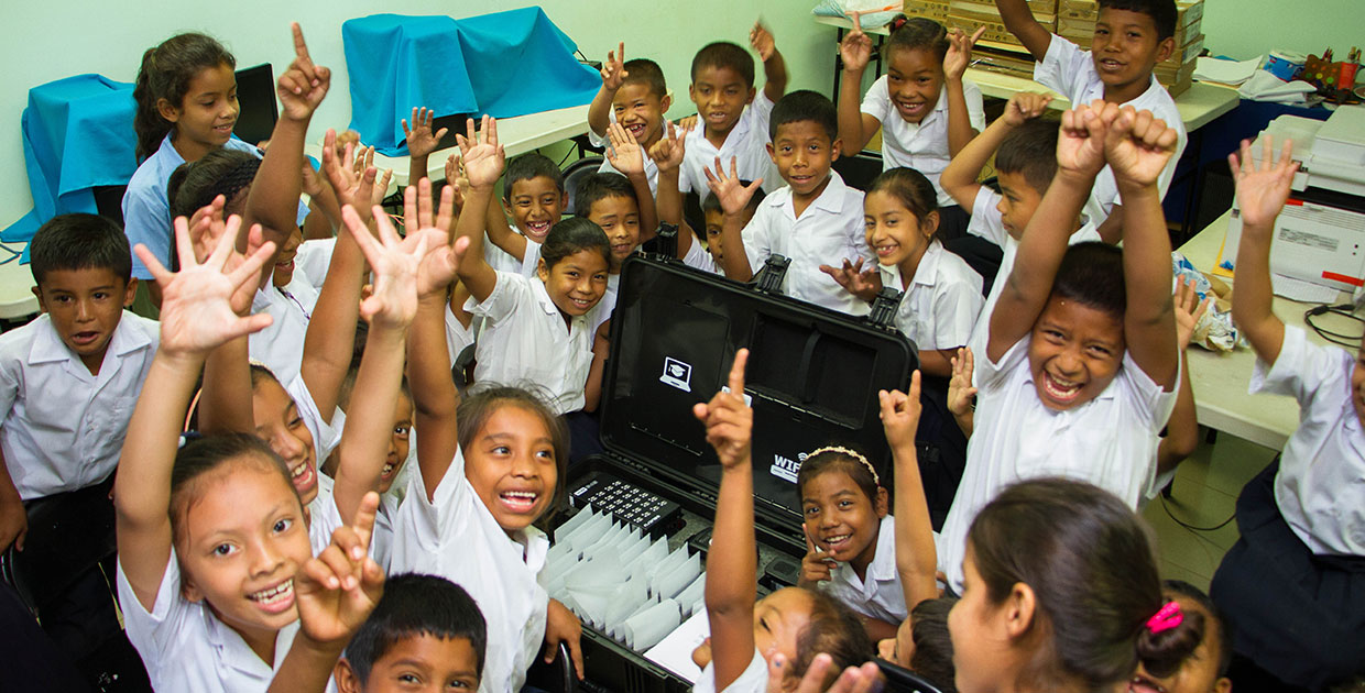 Proyecto Aula Digital de Profuturo beneficia a más de 18.000 estudiantes en Panamá