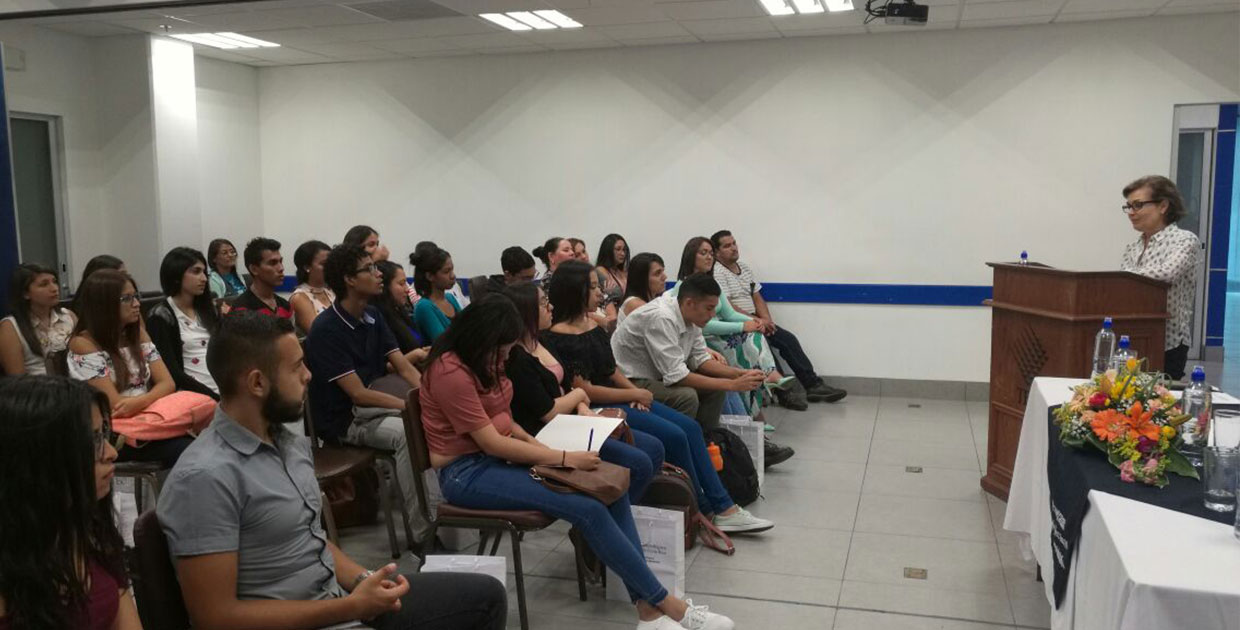 Más de 200 estudiantes podrán acceder a carreras técnicas de mayor demanda laboral