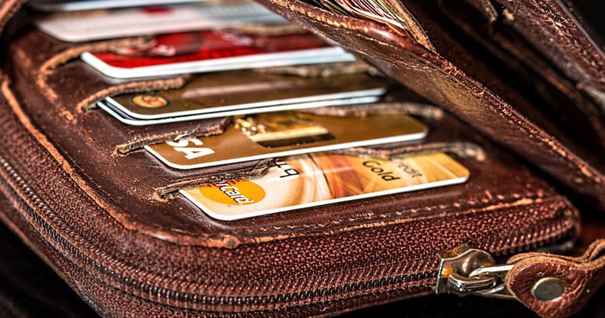 ¿Tiene tarjeta de crédito o débito? Siga estos seis consejos para prevenir fraudes o estafas