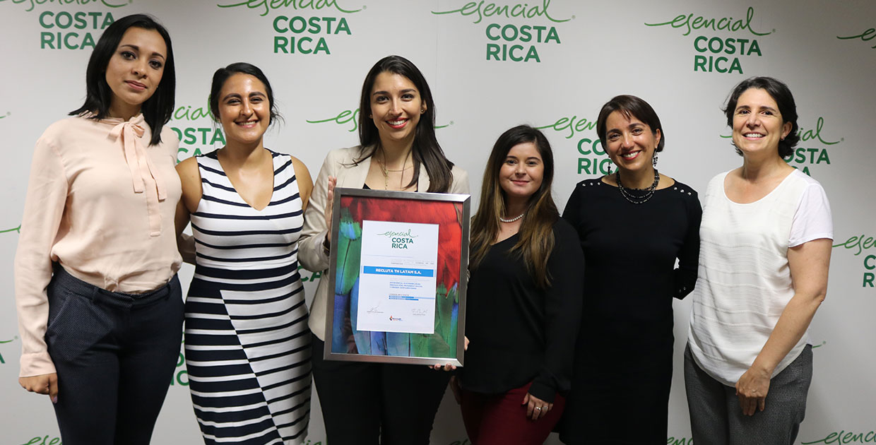 Recluta Talenthunter: primera firma con esencial Costa Rica