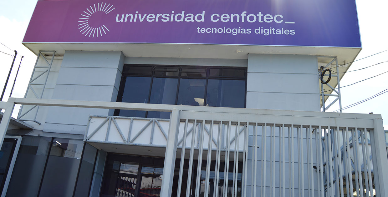Universidad Cenfotec ofrece becas para amantes de la tecnología