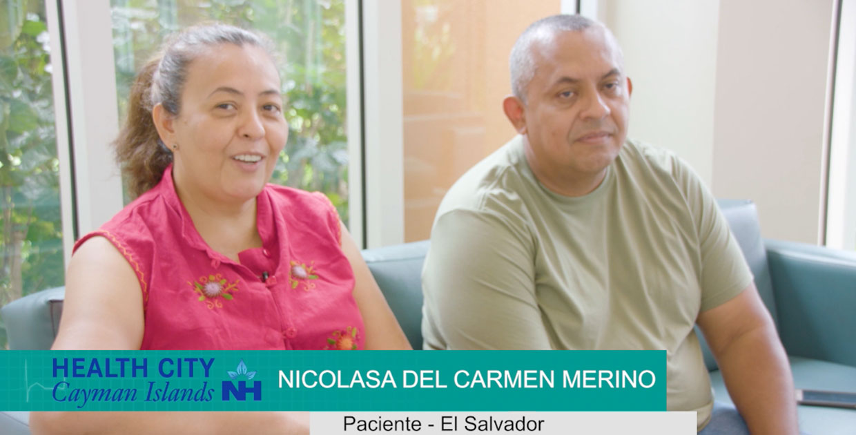 Salvadoreña es tratada por un defecto cardíaco congénito en las Islas Caimán
