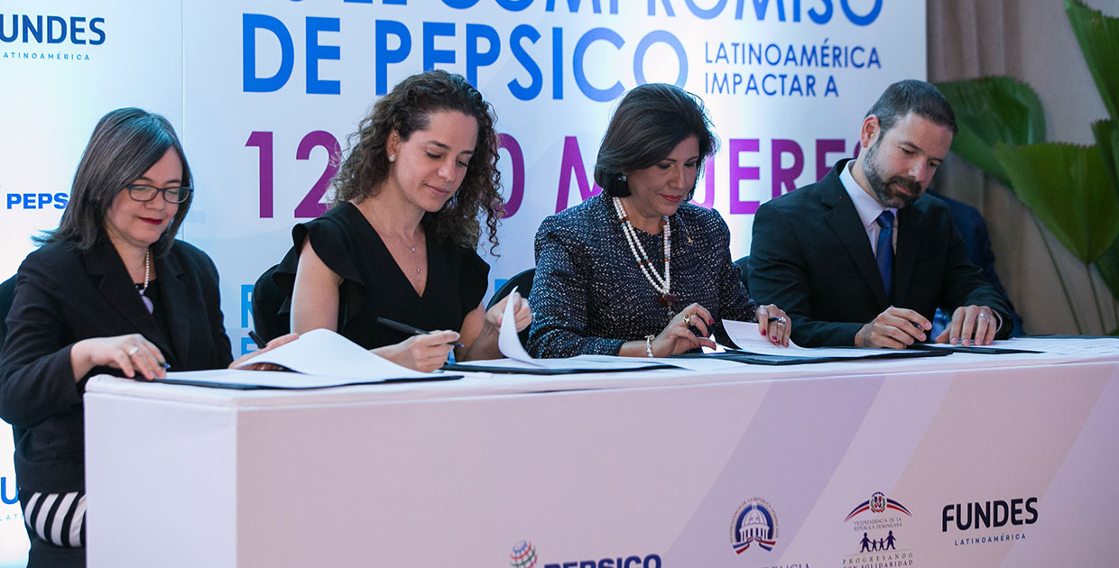 Mujeres con Propósito programa que ayuda a las mujeres dominicanas