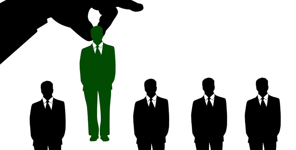 Empresas buscan candidatos en redes sociales