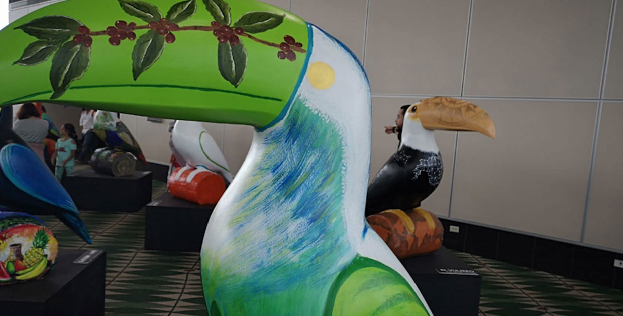8 esculturas de tucanes invitan a los  turistas a regresar y visitar Costa Rica