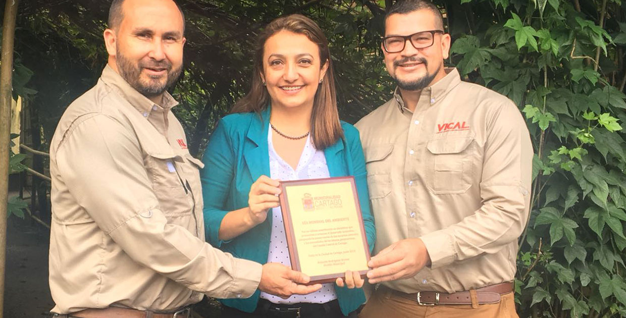 Vidriera Centroamericana recibe Premio Ambiental 2018