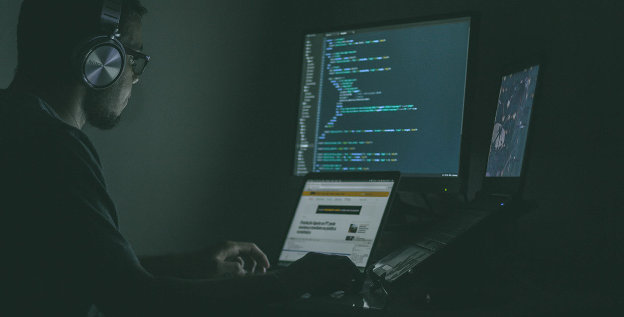 Descubren amenaza que controla la webcam, el micrófono y realiza capturas de pantalla