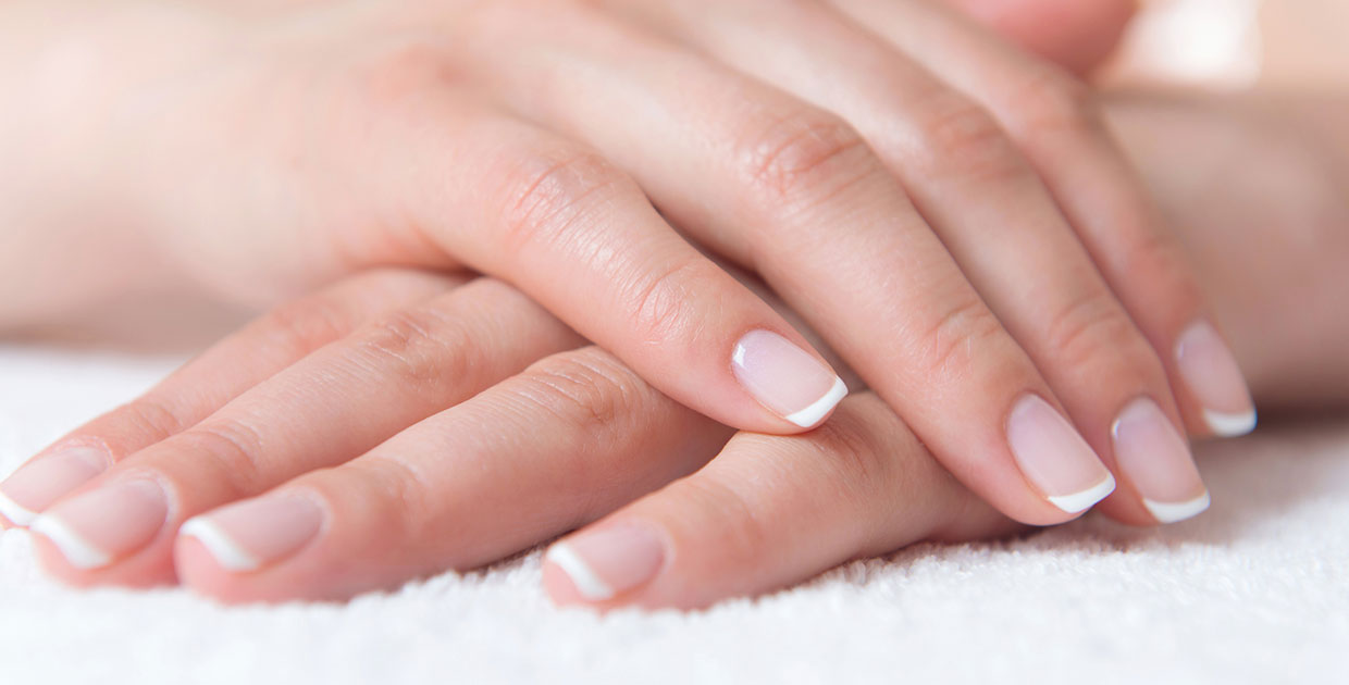 Consejos para mantener las uñas sanas con una buena alimentación