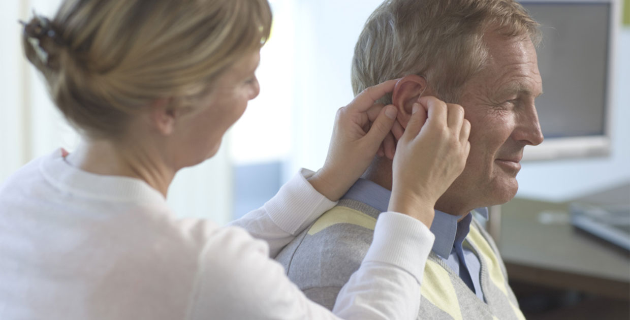 Recomendaciones para el adulto mayor con problemas de audición