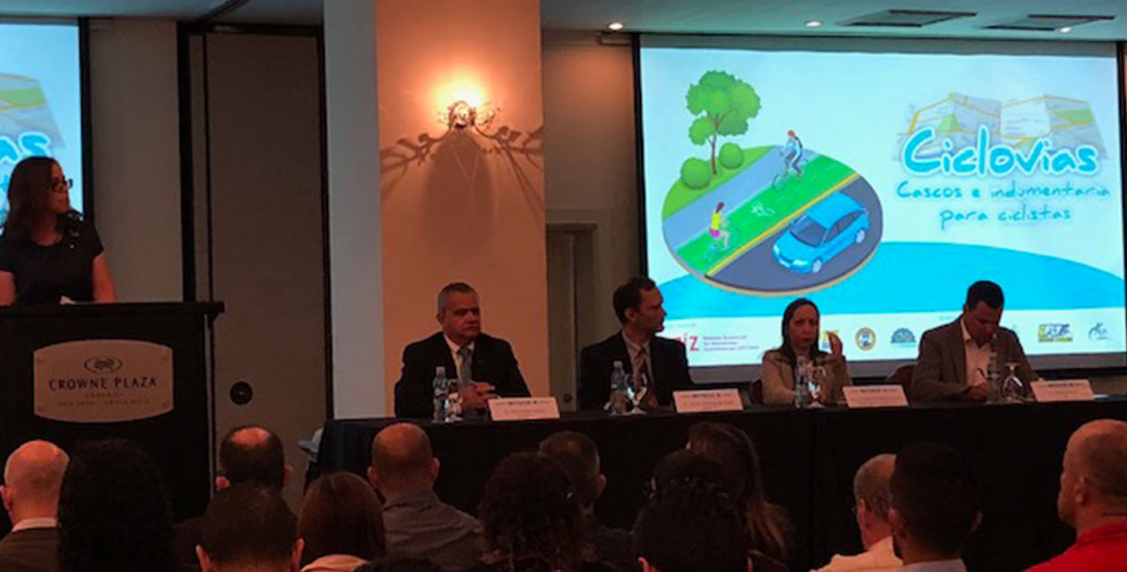 Normas técnicas brindan guía para cascos, vestimenta y ciclovías seguras en Costa Rica