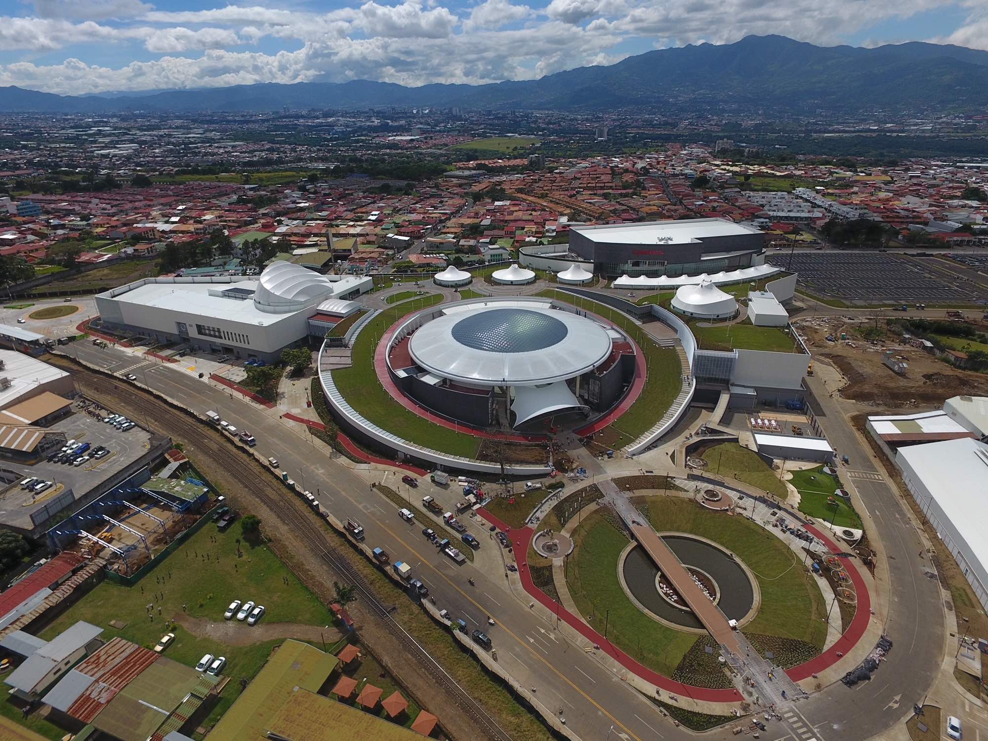 Centro comercial Oxígeno logra certificación Esencial Costa Rica