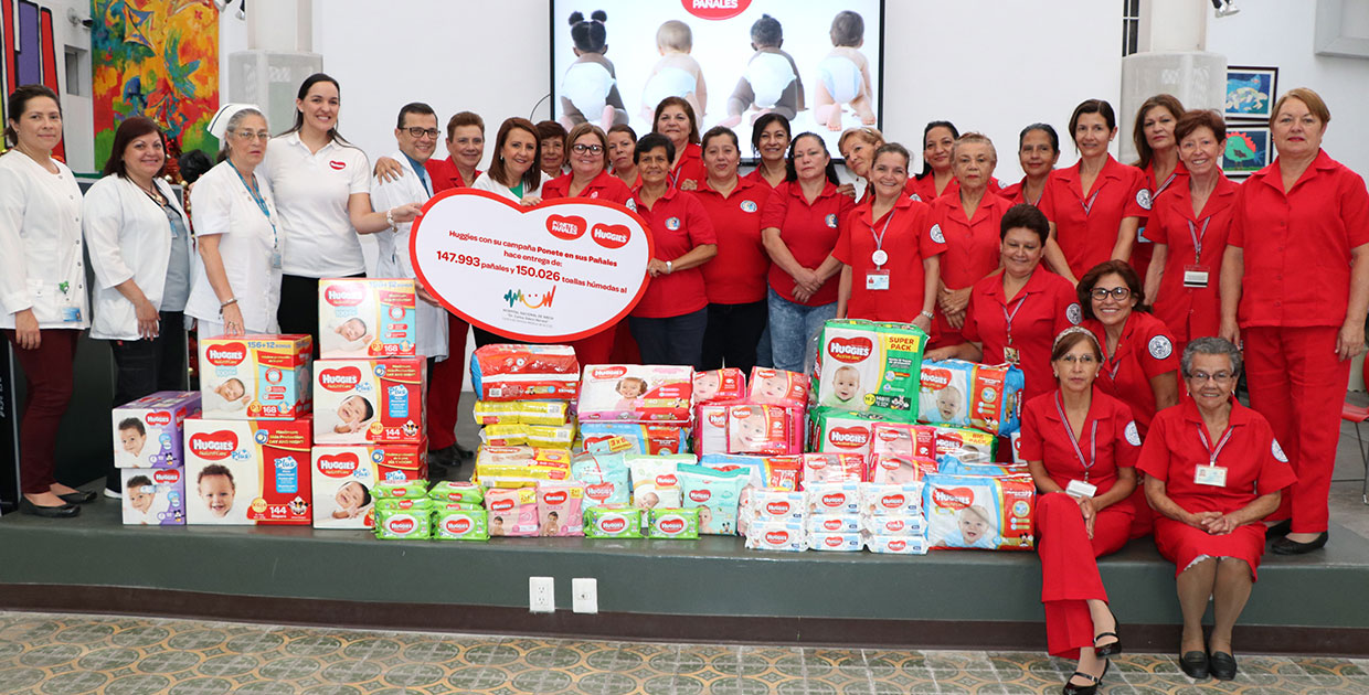 Campaña hace donación de pañales a Hospital Nacional de Niños de Costa Rica