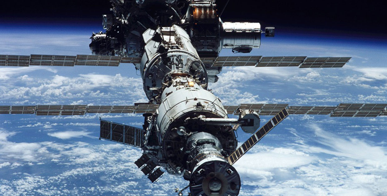 Cosmonauta ruso bate récord mundial de tiempo acumulado en el espacio