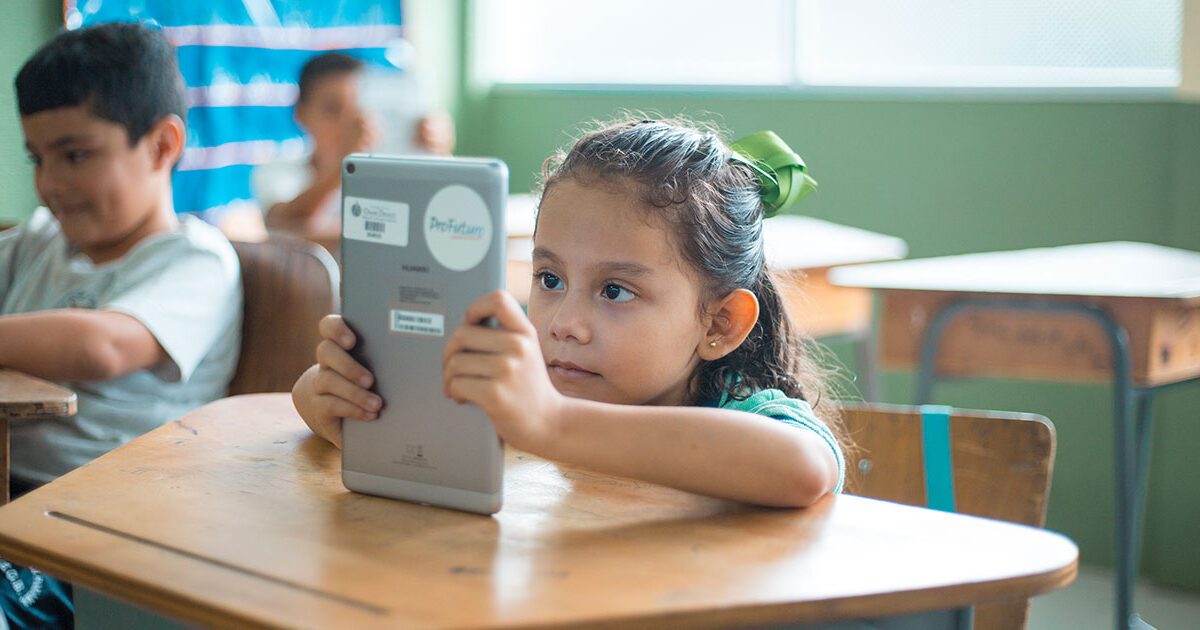 Telefónica Costa Rica recibió destacado reconocimiento por el impacto nacional de su programa Profuturo
