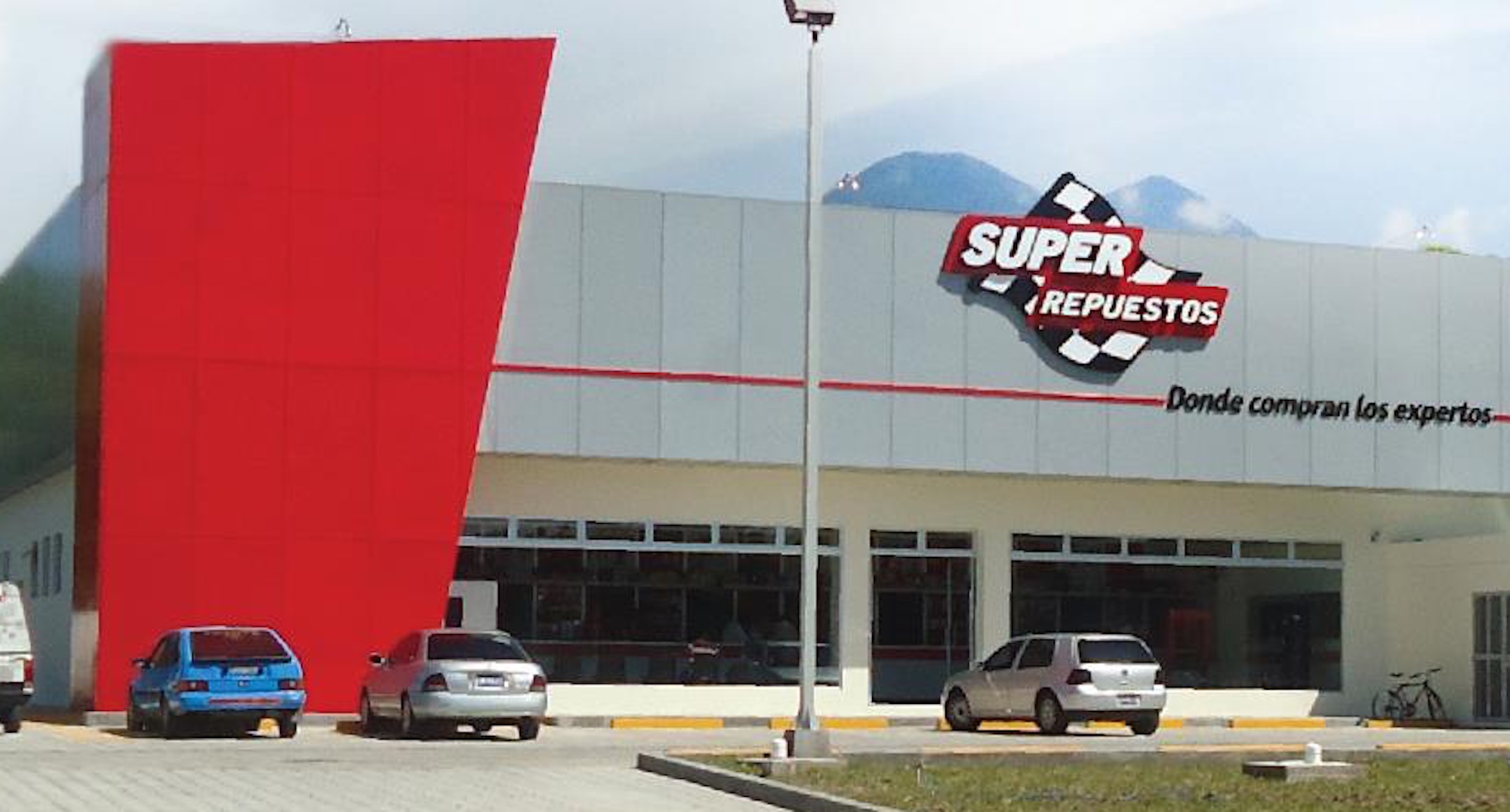 Super Repuestos abre tres almacenes en Centroamérica