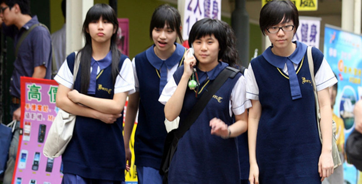 Crean uniformes inteligentes para combatir el absentismo escolar
