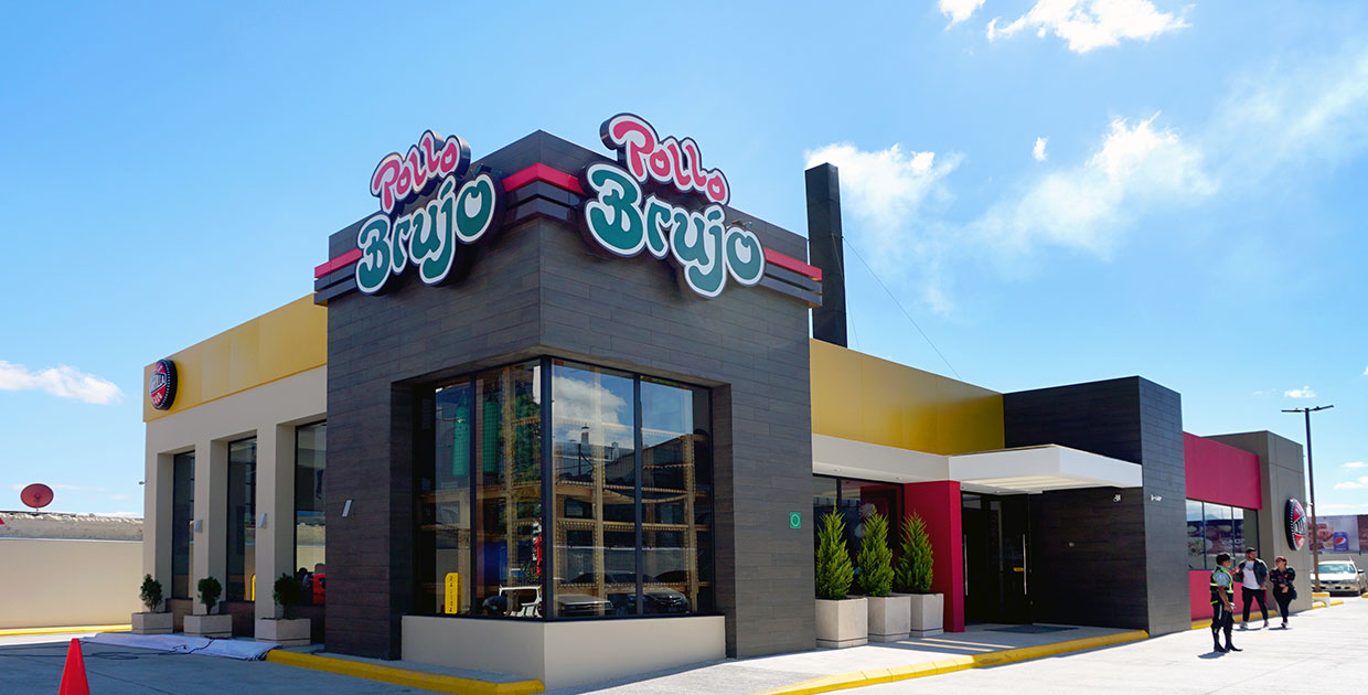 Pollo Brujo hechíza a Utatlán, en Guatemala