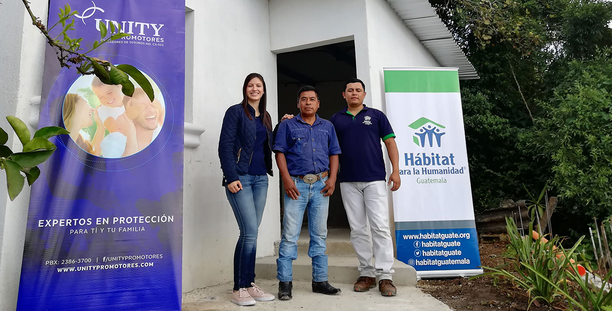 Unity Promotores realiza donativo para la construcción de una vivienda a familia afectada por el Volcán de Fuego