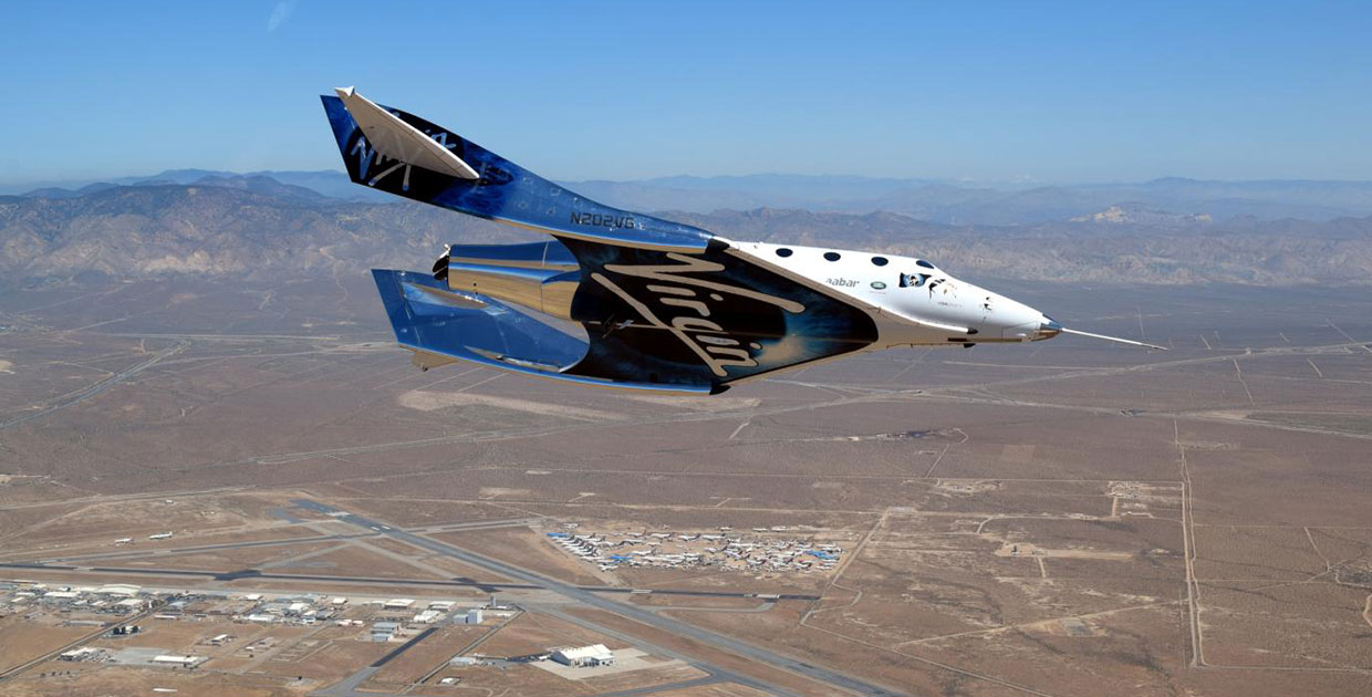 Virgin Galactic hace su primer vuelo espacial tripulado