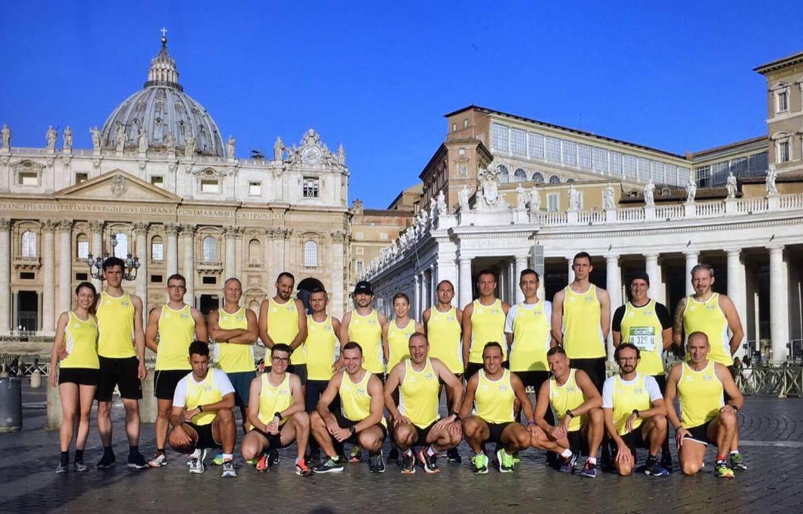 El Vaticano crea su primer equipo de atletismo con sacerdotes, monjas y guardias suizos
